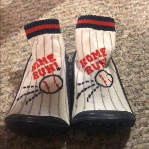 SkidDERS baseball shoe